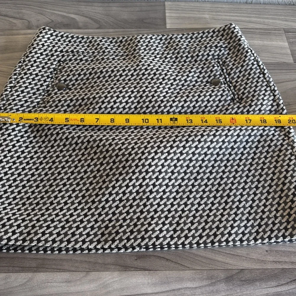 LOFT Black and gray Textured Skirt